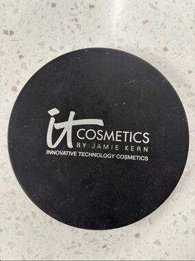 it cosmetics Live, Love, Laugh, Vitality Face Disc